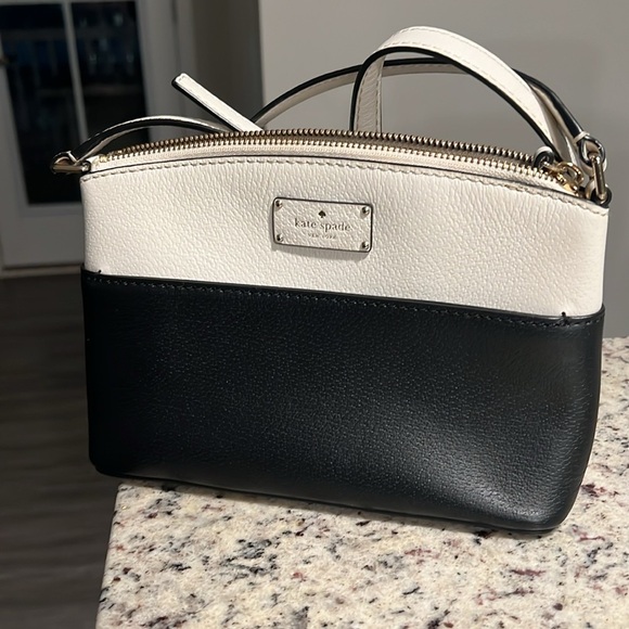 Kate Spade Grove Street Millie Crossbody - Picture 5 of 6